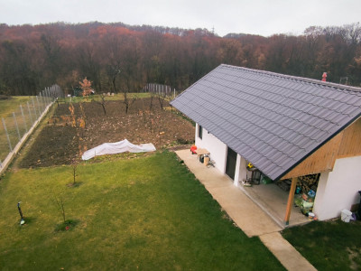 Casa moderna, complet mobilata – intr-un cadru natural de poveste