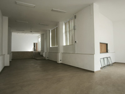 Spațiu comercial Ultracentral, 900 mp
